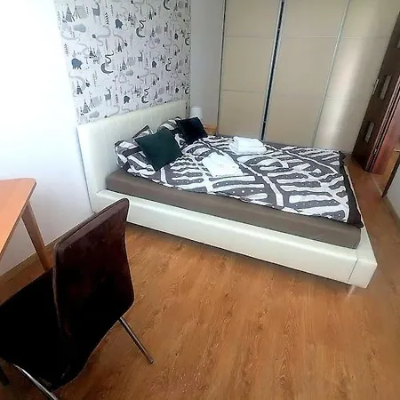 Apartament Przy Debowym Skwerze شقة *